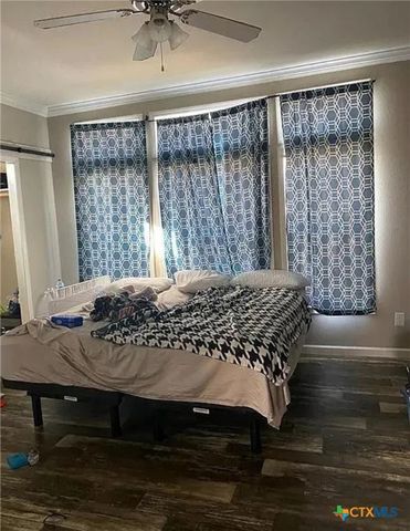435 County Road 95d, Moulton, TX 77975