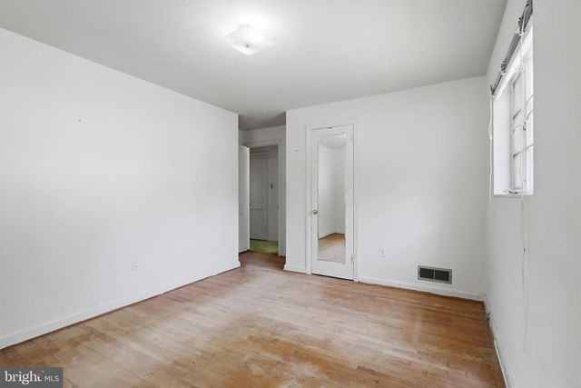 3824 LARCHWOOD RD, Falls Church, VA 22041