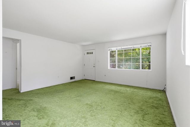 3824 LARCHWOOD RD, Falls Church, VA 22041