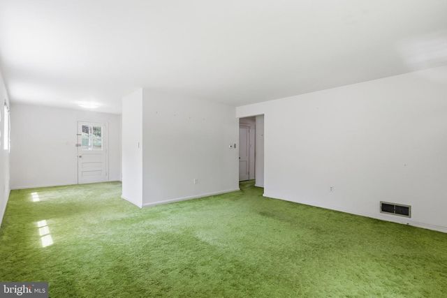 3824 LARCHWOOD RD, Falls Church, VA 22041