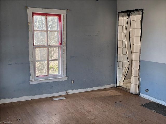 1216 Fieldcrest Road, Eden, NC 27288