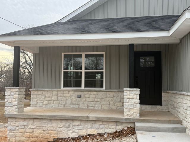 2010 Quincy Street, Joplin, MO 64801