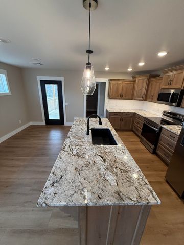 2010 Quincy Street, Joplin, MO 64801