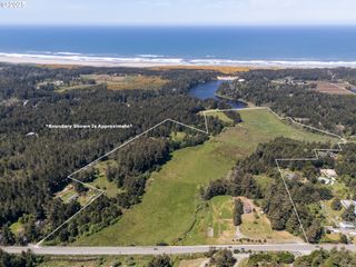 48970 HIGHWAY 101, Bandon, OR 97411