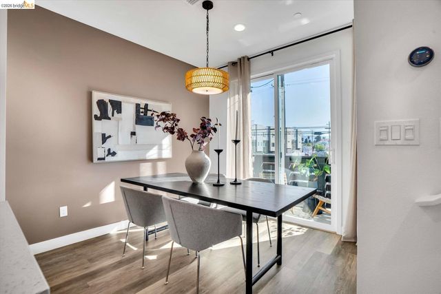 2229 Myrtle ST, Oakland, CA 94607