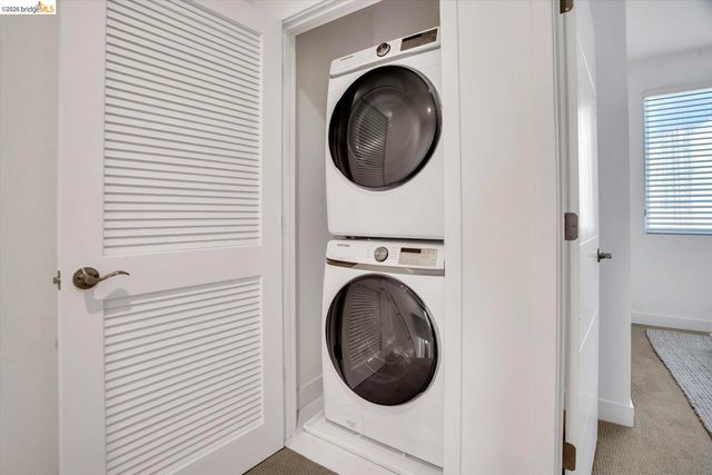 2229 Myrtle ST, Oakland, CA 94607