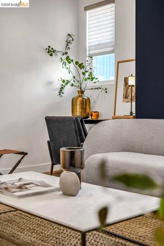 2229 Myrtle ST, Oakland, CA 94607