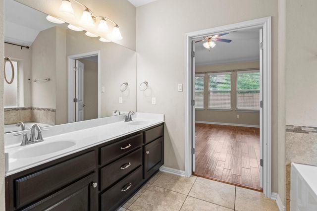 2419 Sweetwater LN, Cedar Park, TX 78613