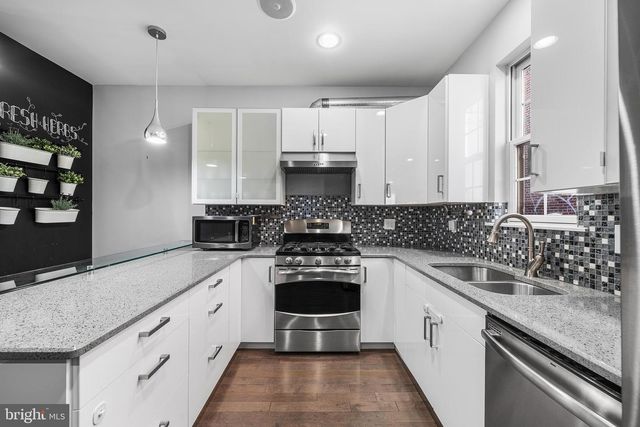 852 N 15TH ST, Philadelphia, PA 19130