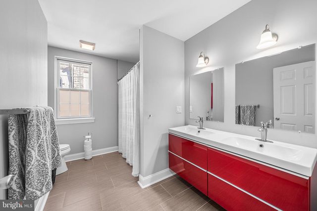 852 N 15TH ST, Philadelphia, PA 19130