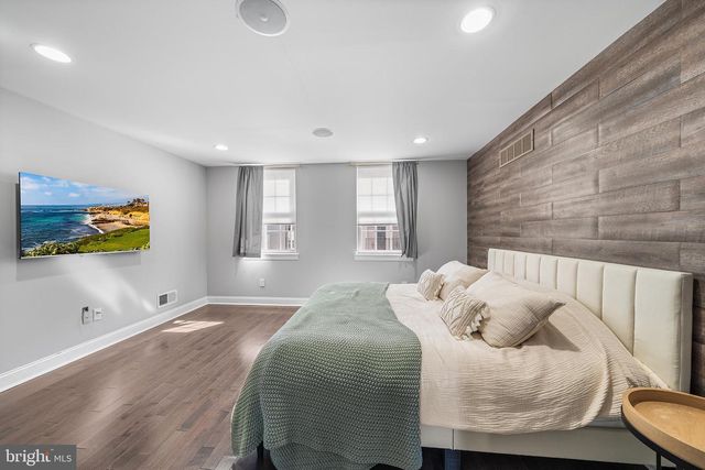 852 N 15TH ST, Philadelphia, PA 19130