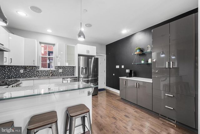 852 N 15TH ST, Philadelphia, PA 19130