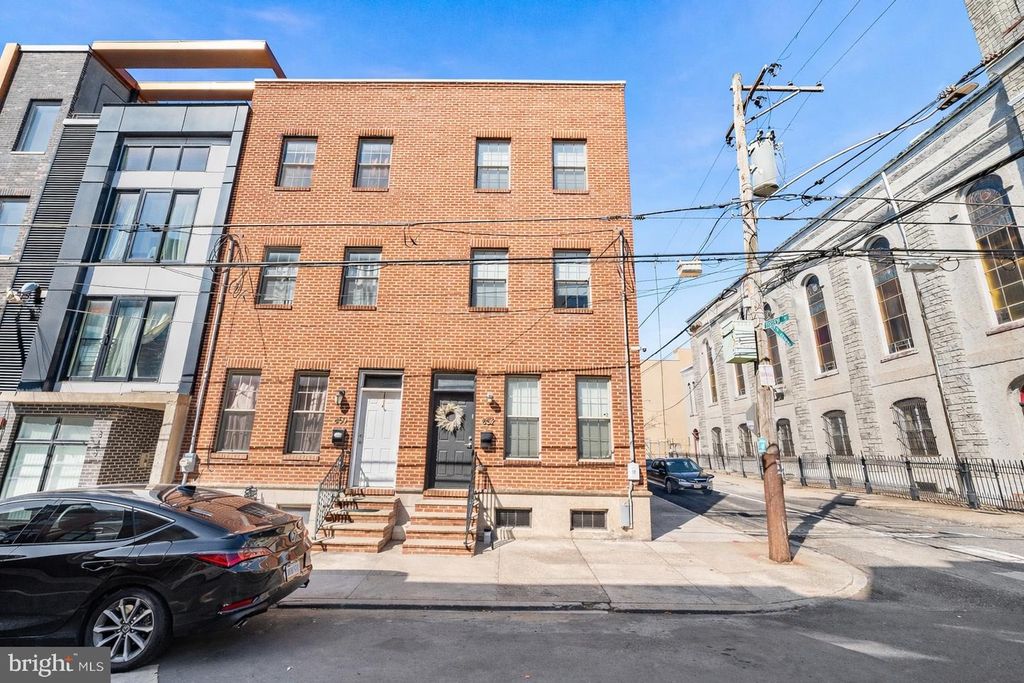 852 N 15TH ST, Philadelphia, PA 19130