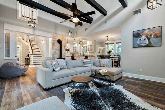 223 Twidwell, Dripping Springs, TX 78620