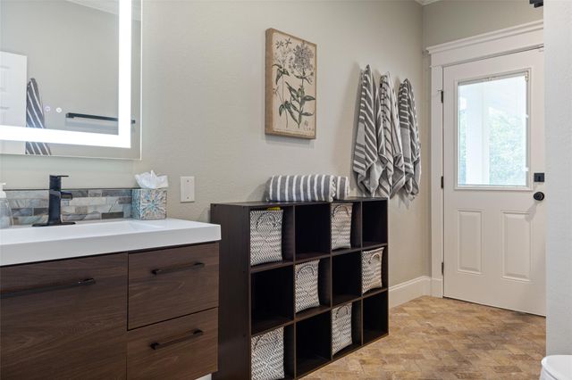 223 Twidwell, Dripping Springs, TX 78620