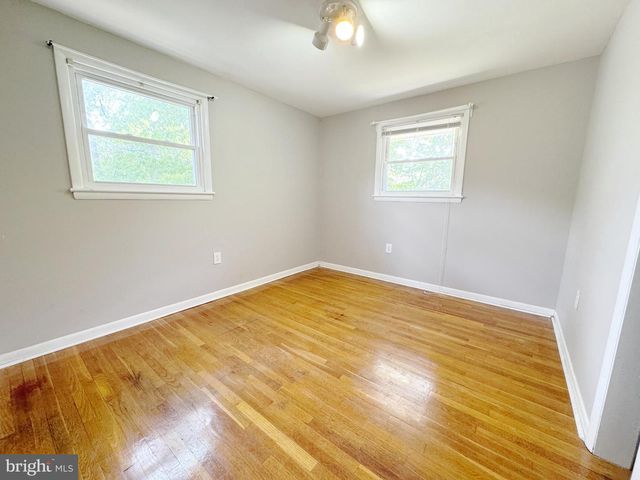 9017 SAINT ANDREWS PL, College Park, MD 20740