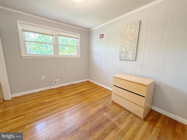 9017 SAINT ANDREWS PL, College Park, MD 20740