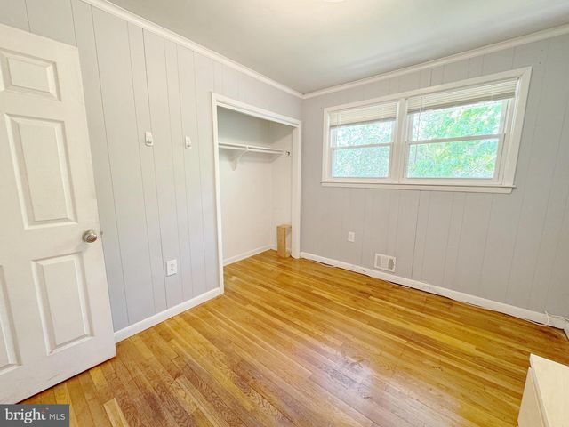 9017 SAINT ANDREWS PL, College Park, MD 20740