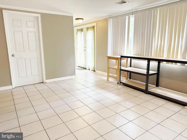 9017 SAINT ANDREWS PL, College Park, MD 20740