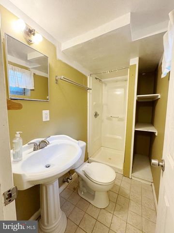 9017 SAINT ANDREWS PL, College Park, MD 20740