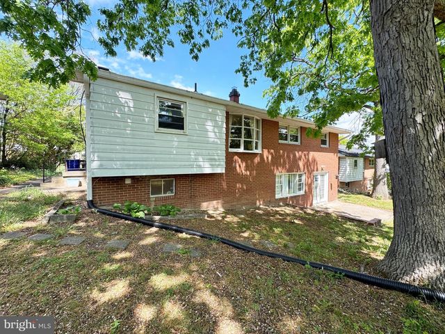 9017 SAINT ANDREWS PL, College Park, MD 20740