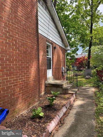 9017 SAINT ANDREWS PL, College Park, MD 20740