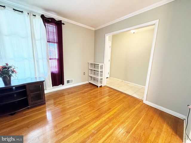 9017 SAINT ANDREWS PL, College Park, MD 20740