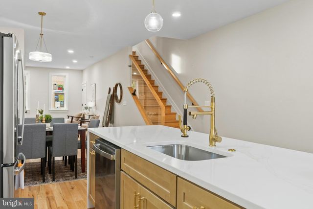 3921 ROLAND AVE, Baltimore, MD 21211
