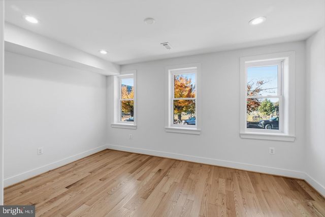 3921 ROLAND AVE, Baltimore, MD 21211
