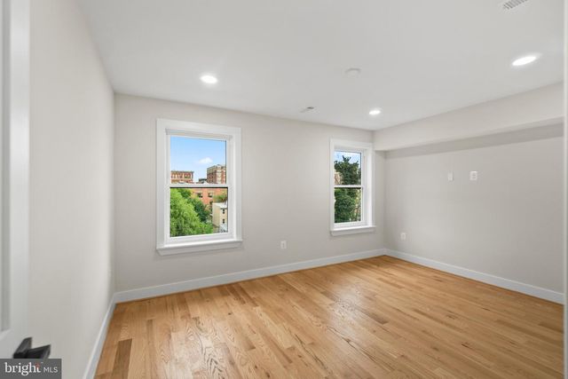 3921 ROLAND AVE, Baltimore, MD 21211