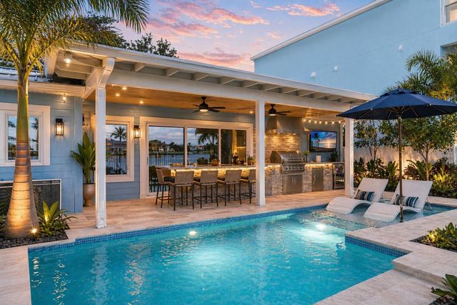 845 BAY ESPLANADE, Clearwater Beach, FL 33767