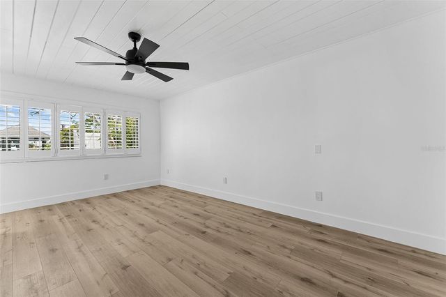 845 BAY ESPLANADE, Clearwater Beach, FL 33767