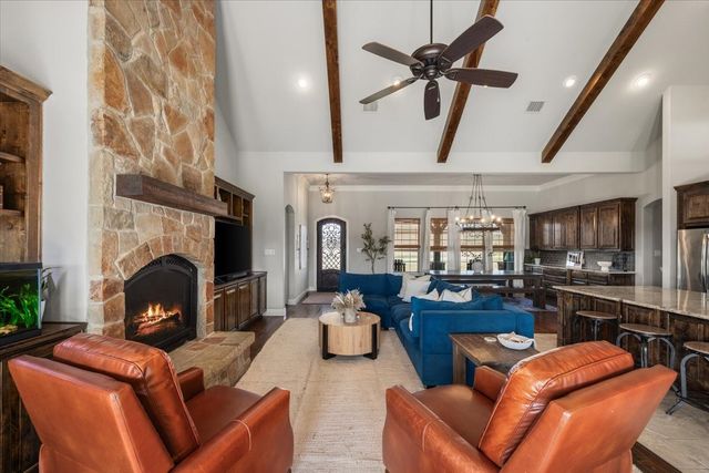 7817 Bella Flora Drive, Fort Worth, TX 76126