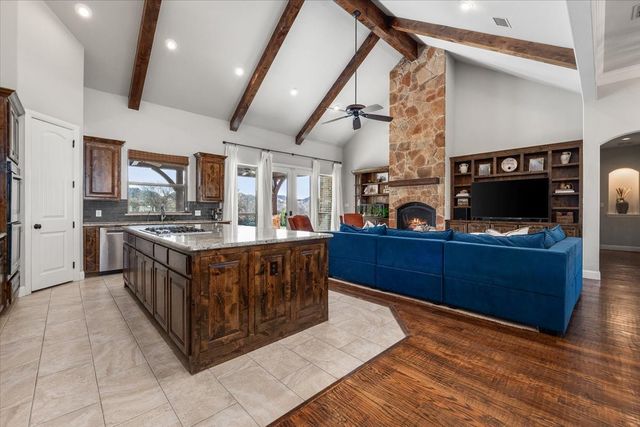 7817 Bella Flora Drive, Fort Worth, TX 76126