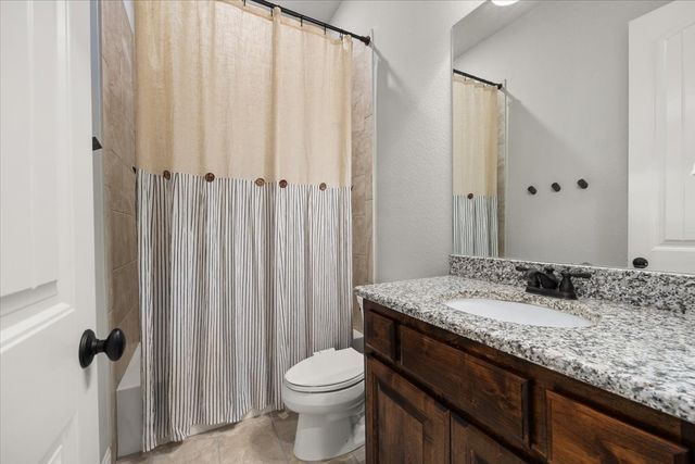 7817 Bella Flora Drive, Fort Worth, TX 76126