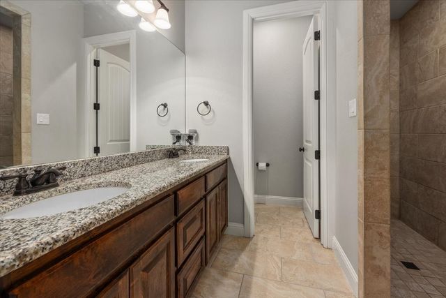 7817 Bella Flora Drive, Fort Worth, TX 76126