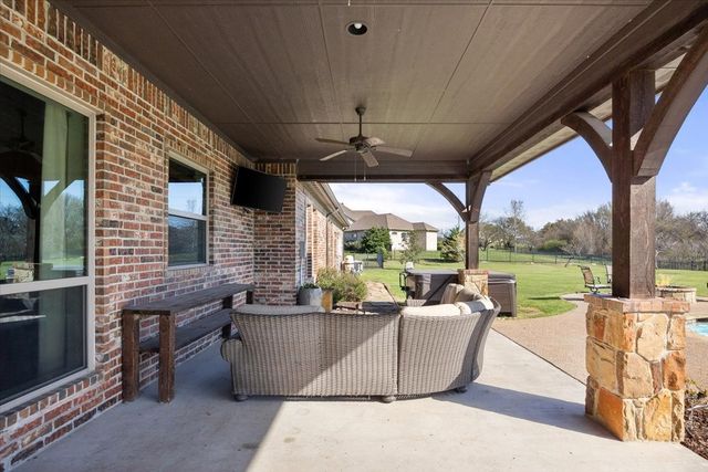 7817 Bella Flora Drive, Fort Worth, TX 76126