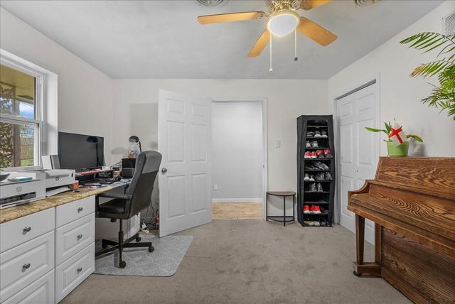 15918 Spinks Road, Alvin, TX 77511