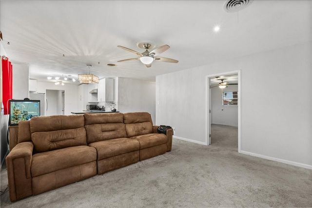 15918 Spinks Road, Alvin, TX 77511