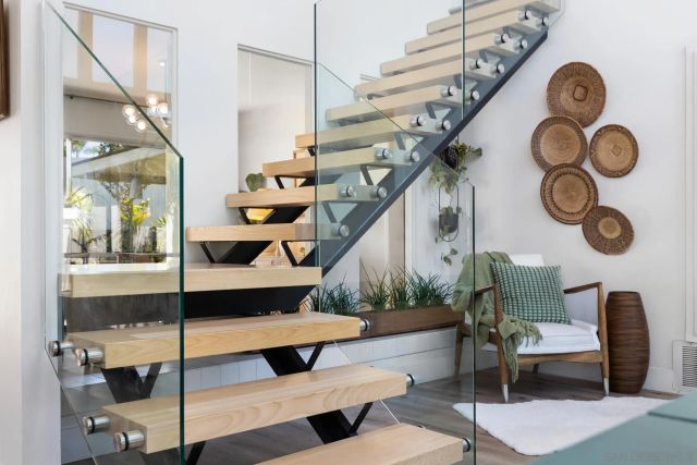 5996 BOUNTY STREET, San Diego, CA 92120