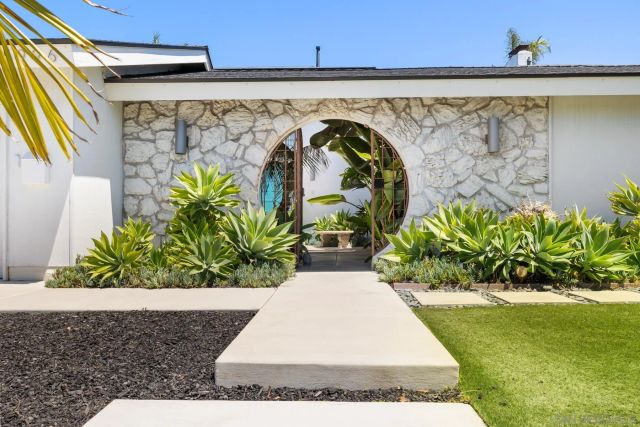 5996 BOUNTY STREET, San Diego, CA 92120