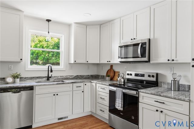 1116 Warwick Park Rd, Henrico, VA 23231