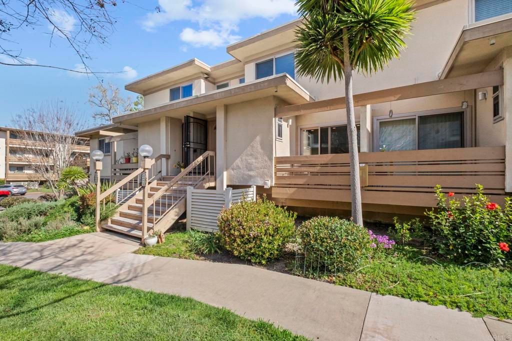 2658 Worden Street 223, San Diego, CA 92110 — photo 2
