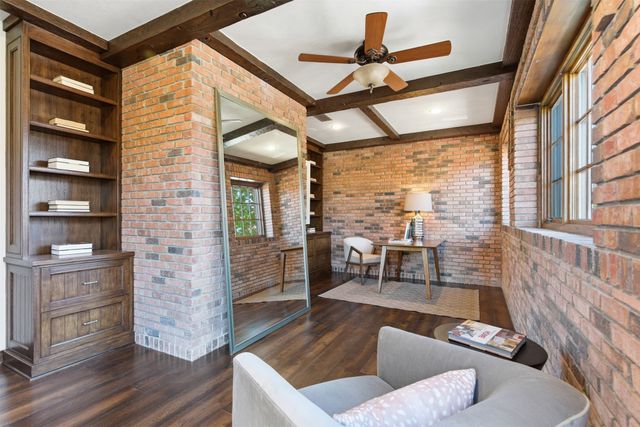 4942 Westbriar Drive, Fort Worth, TX 76109