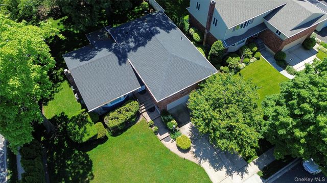 128 Atkinson Road, Rockville Centre, NY 11570