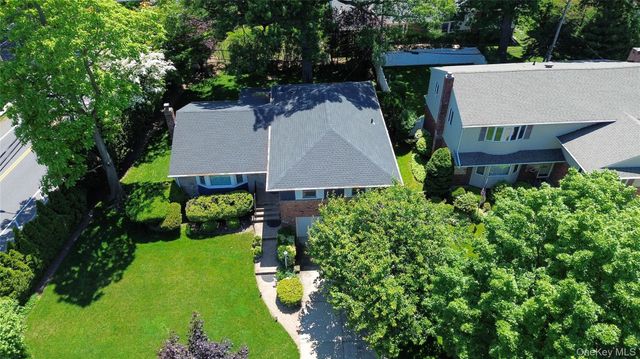 128 Atkinson Road, Rockville Centre, NY 11570