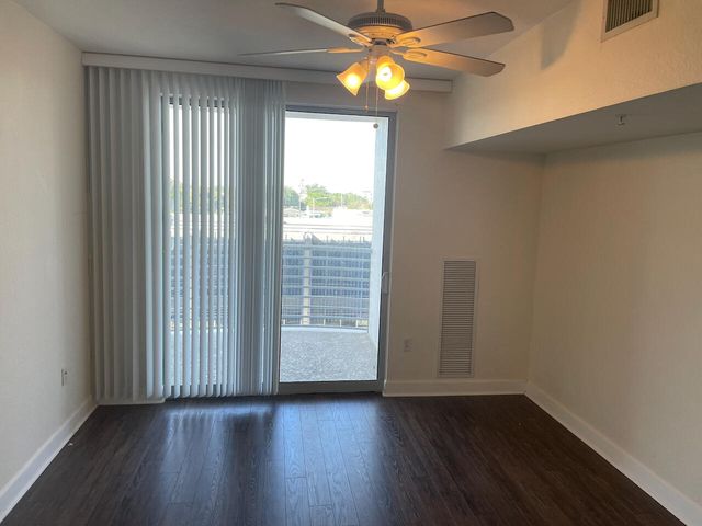 1830 Radius Drive 307, Hollywood, FL 33020