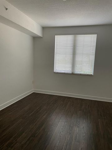 1830 Radius Drive 307, Hollywood, FL 33020