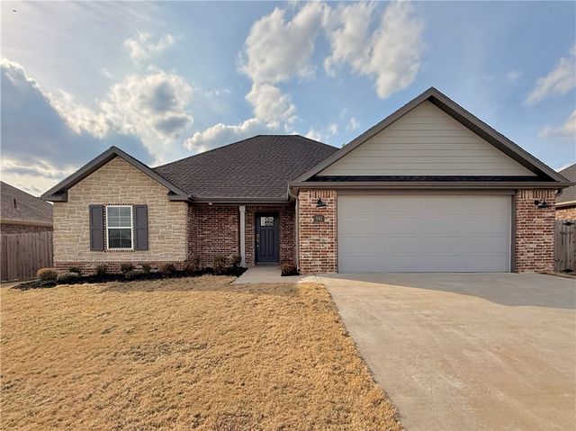 941 Madden Street, Tontitown, AR 72762