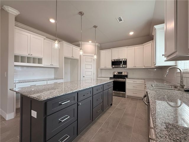 941 Madden Street, Tontitown, AR 72762